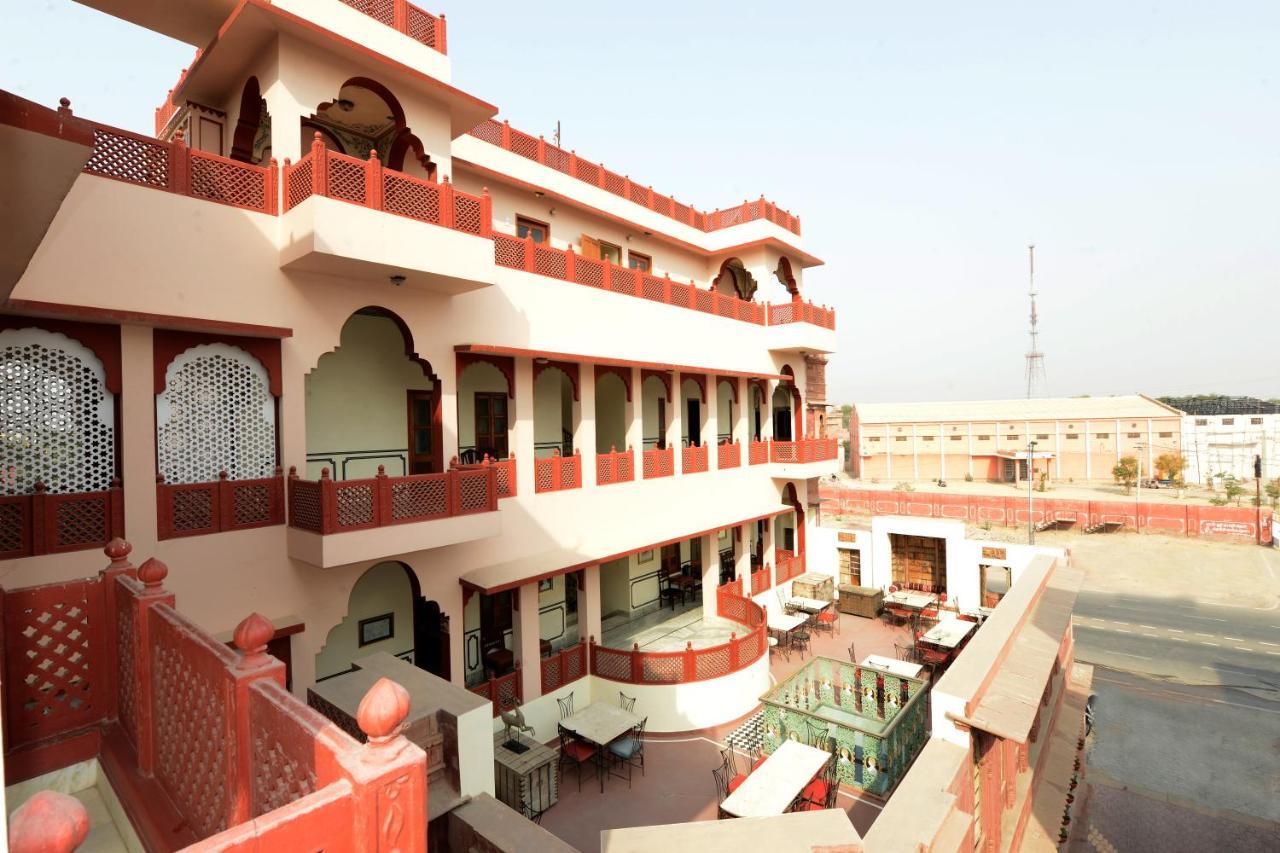Hotel Harasar Haveli Bikaner Buitenkant foto