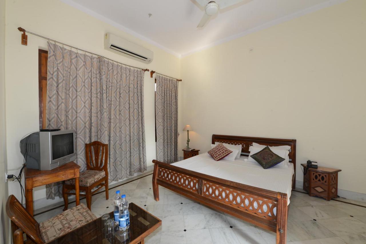 Hotel Harasar Haveli Bikaner Buitenkant foto