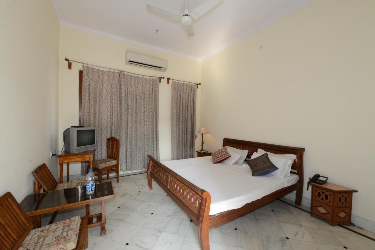 Hotel Harasar Haveli Bikaner Buitenkant foto